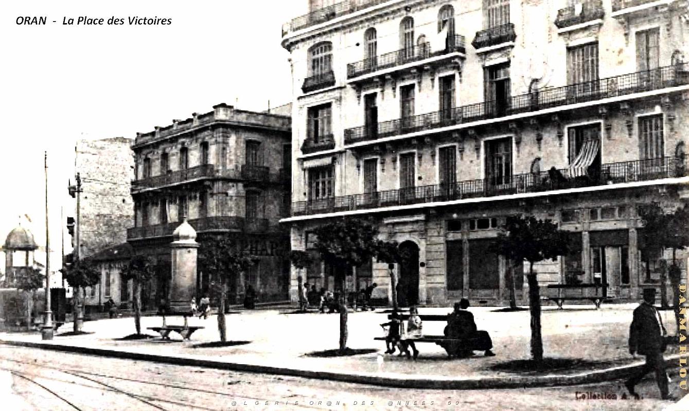 Oran - Place des Victoires a.jpg